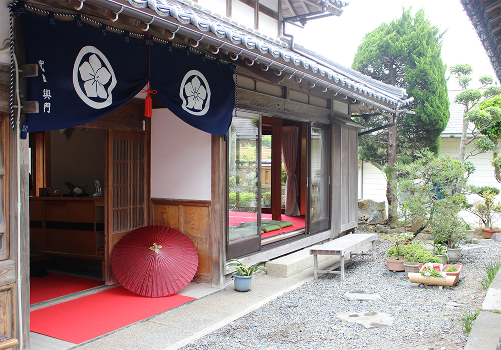 神社幕・神前幕・紋幕等の製作・作成なら｜加藤健旗店